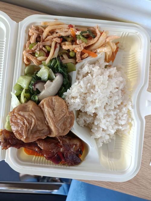 第一次吃廠飯，就被圈粉了